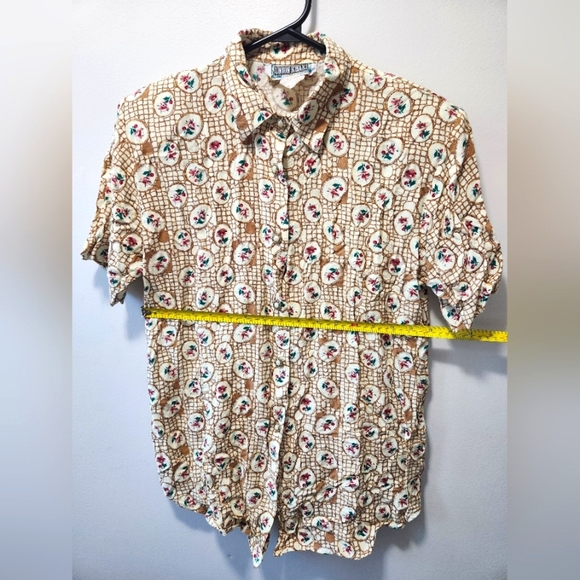 Vintage Union Khaki Floral Beige Woman's Short Sleeve Shirt Size M Shoulder Caps - Picture 8 of 10
